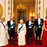 Kate Middleton, easy chic in abito rosso e tiara di ..