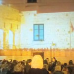 Hanukkà celebrata all’isola Tiberina: cerimonia suggestiva e coinvolgente 